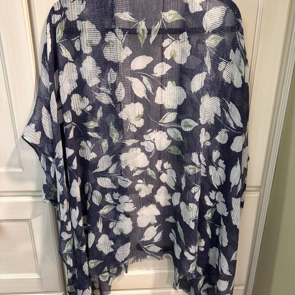 Blue and white Floral Ruana - Picture 2 of 2